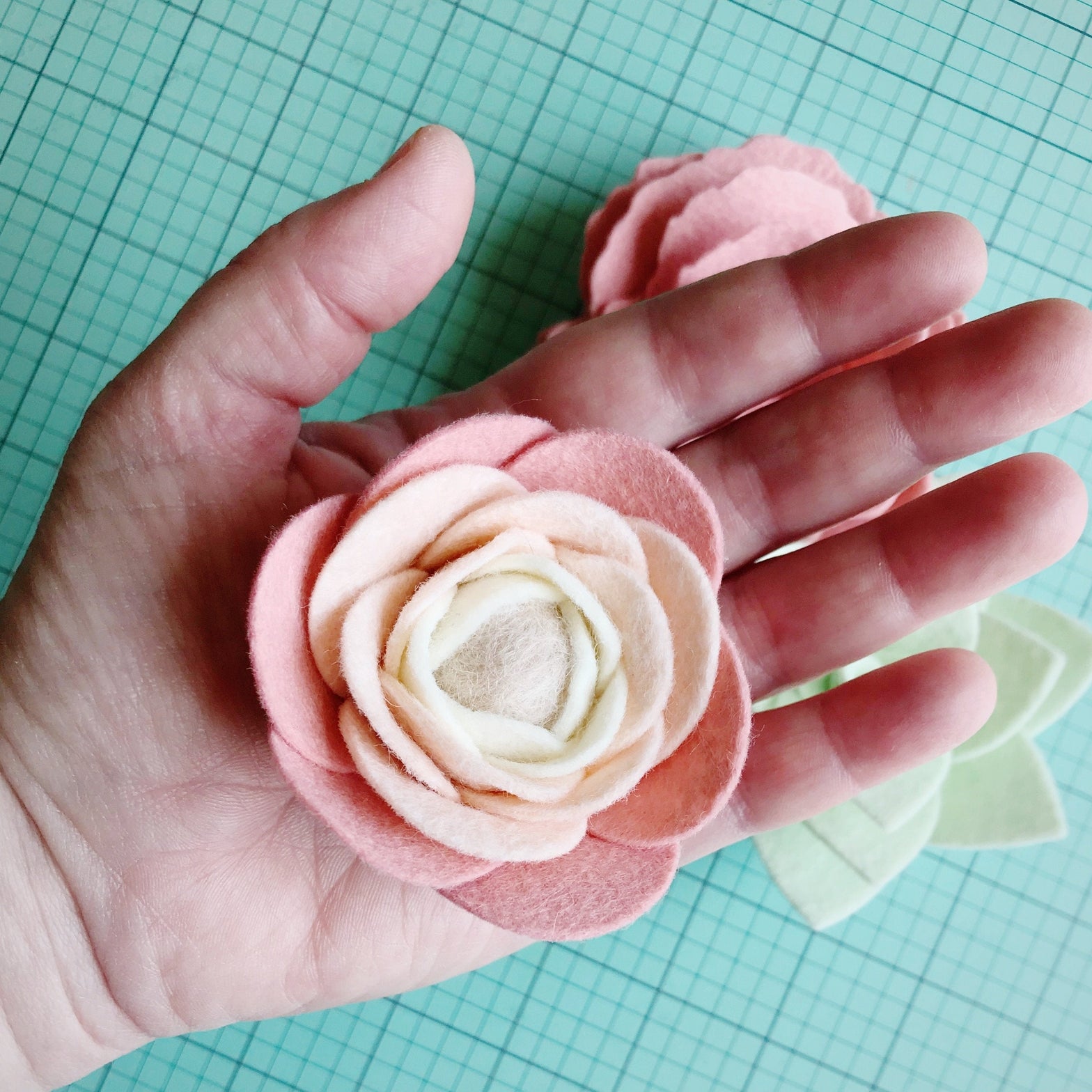Felt Flower Craft Kit | Coral Sage Floral Trio