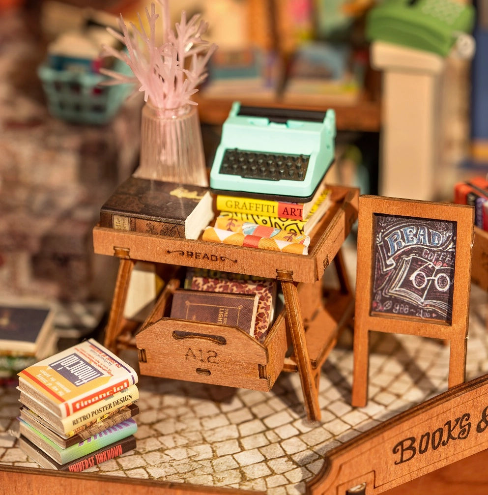 DG164 Corner Bookstore