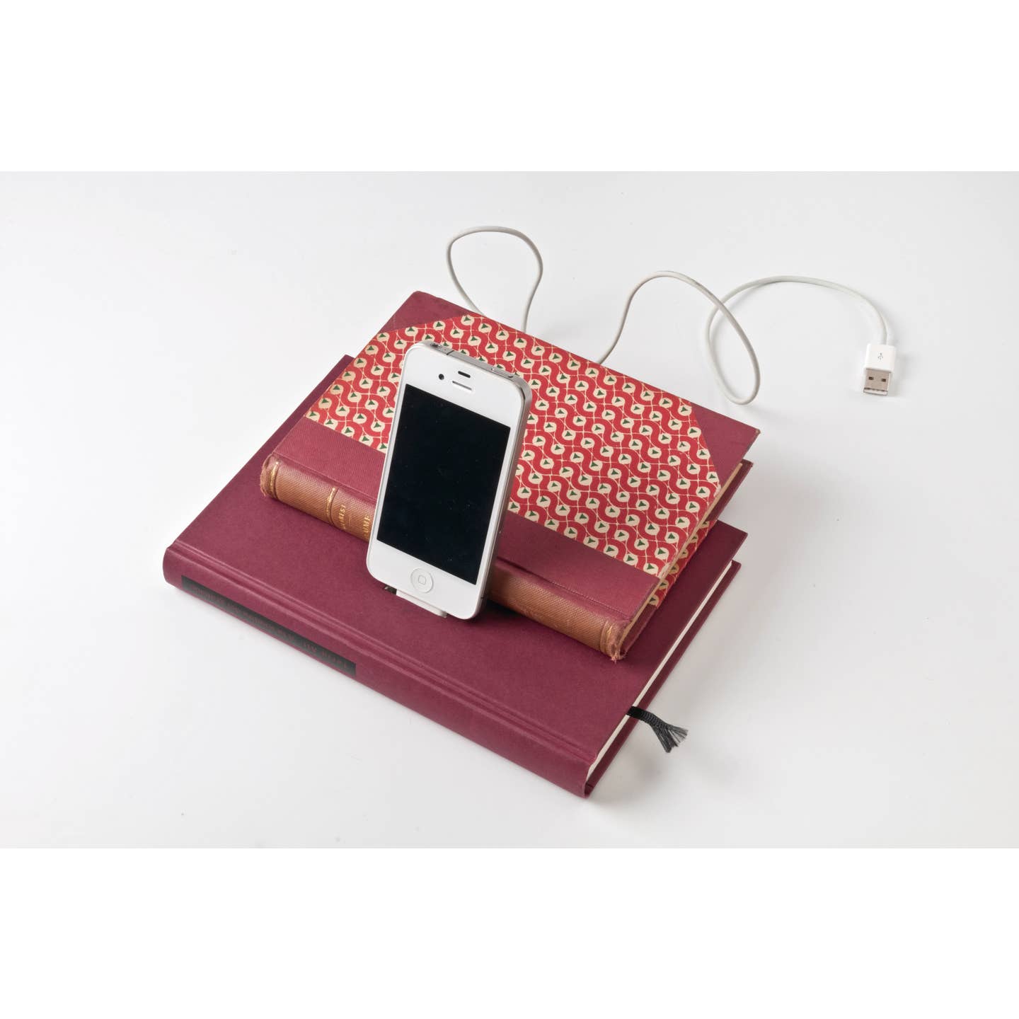 Upcycling Books: Decorative Objects