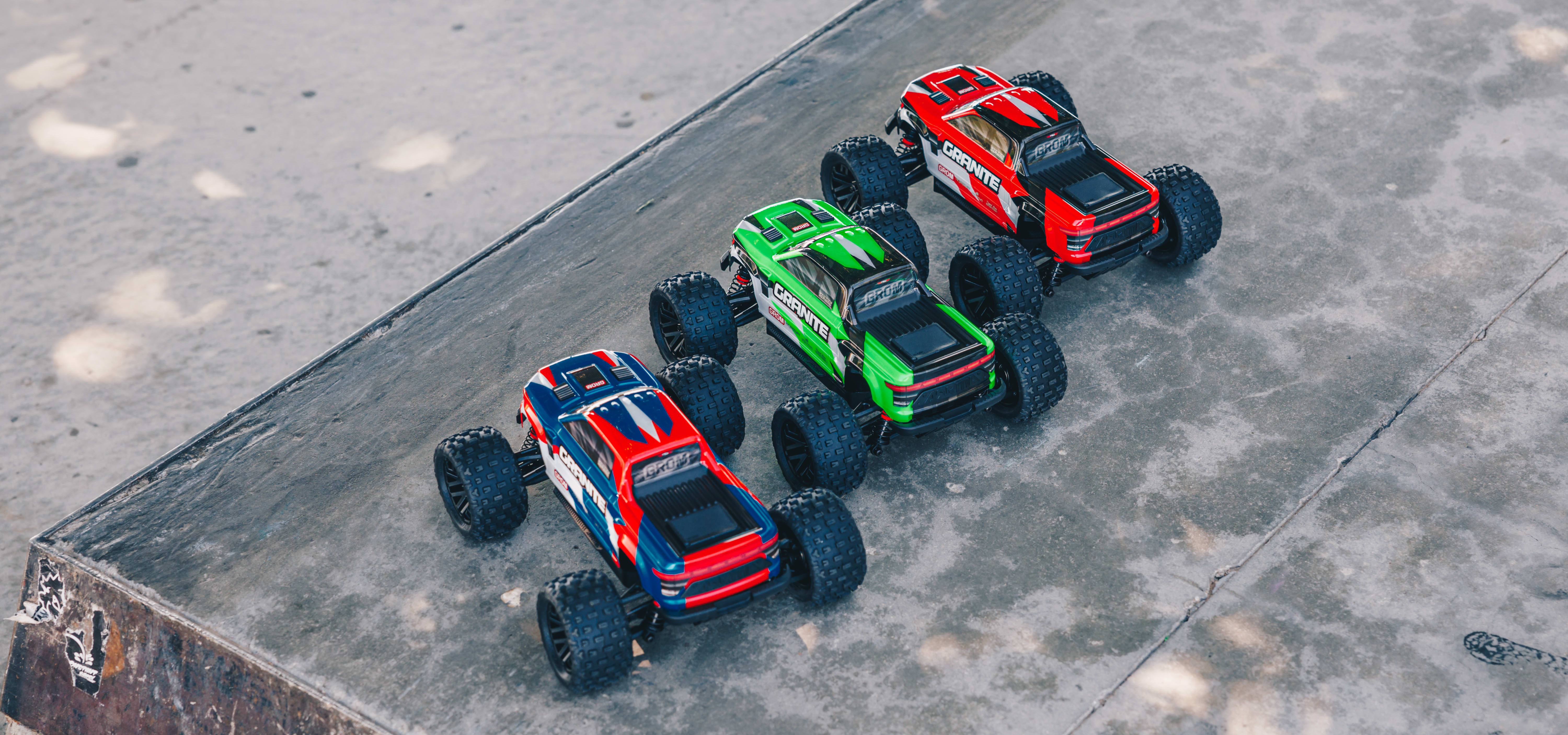 ARA2102T1	 GRANITE GROM 4x4 SMART Small Scale MT Blue