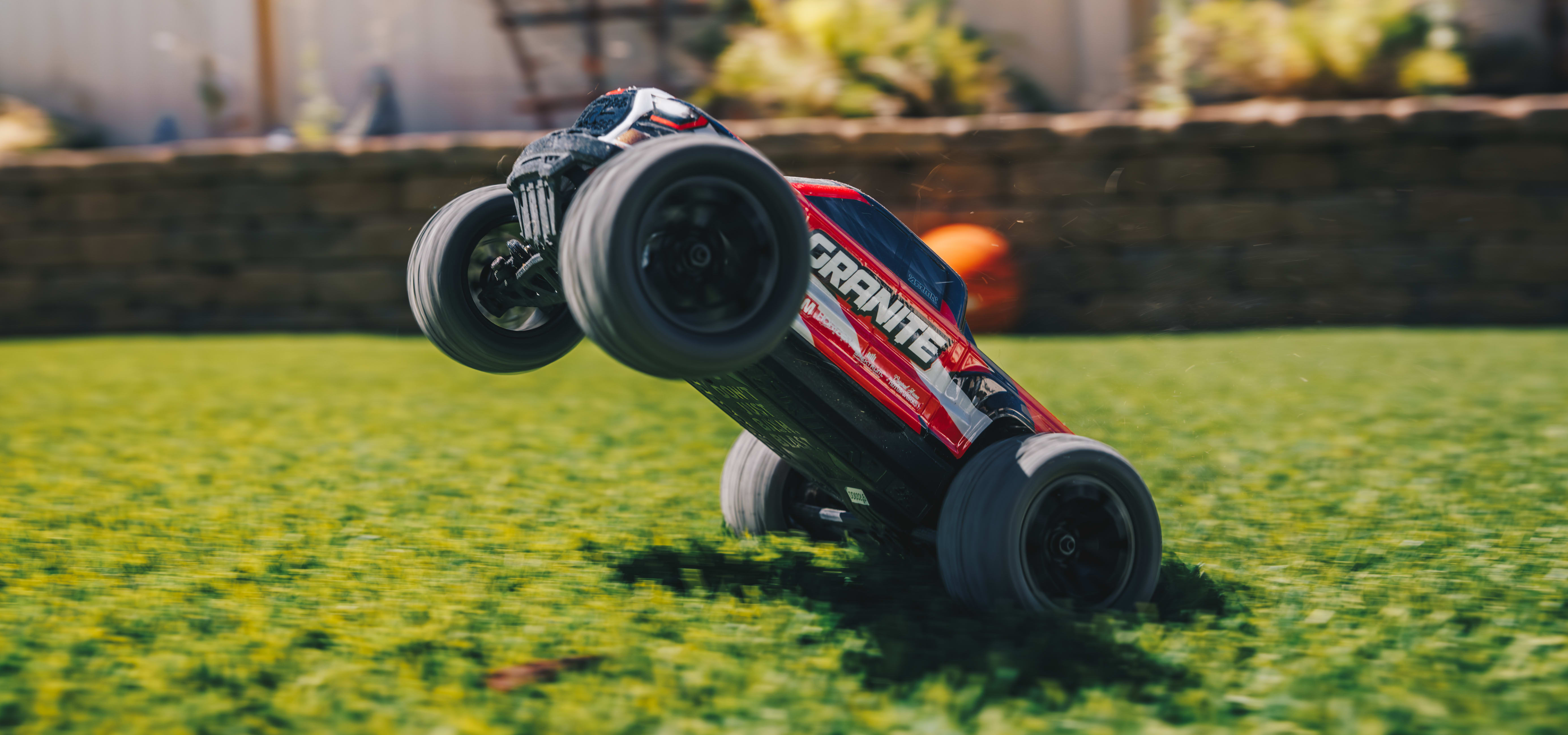 ARA2102T2	 GRANITE GROM 4x4 SMART Small Scale MT Red