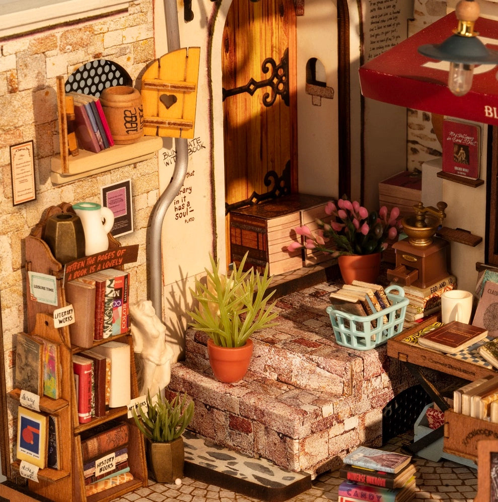 DG164 Corner Bookstore