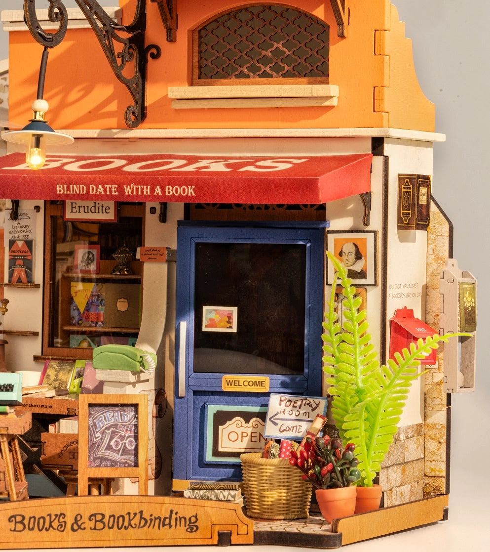 DG164 Corner Bookstore