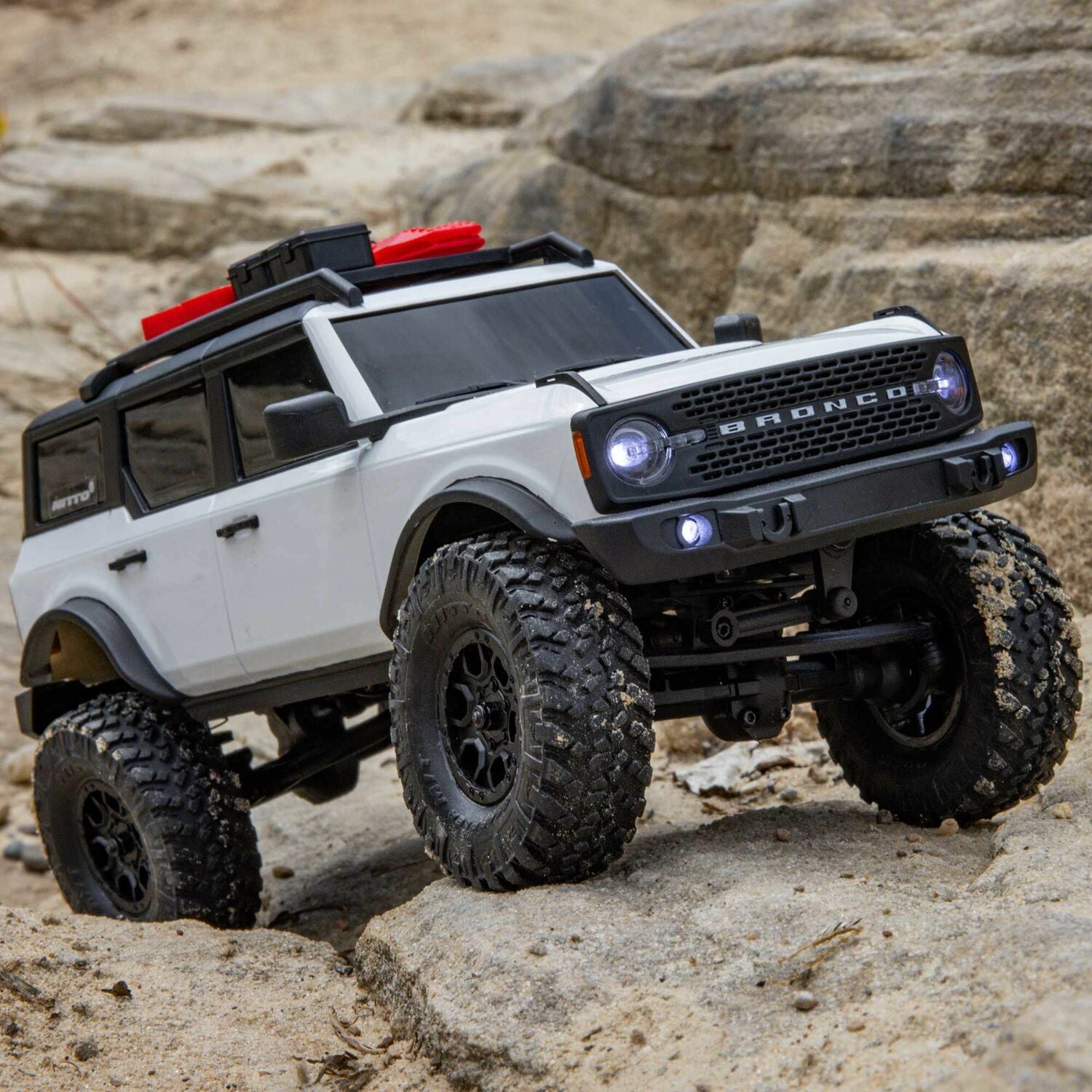 1/24 SCX24 Ford Bronco 4X4 RTR Brushed Rock Crawler (Battery & Charger Included), White