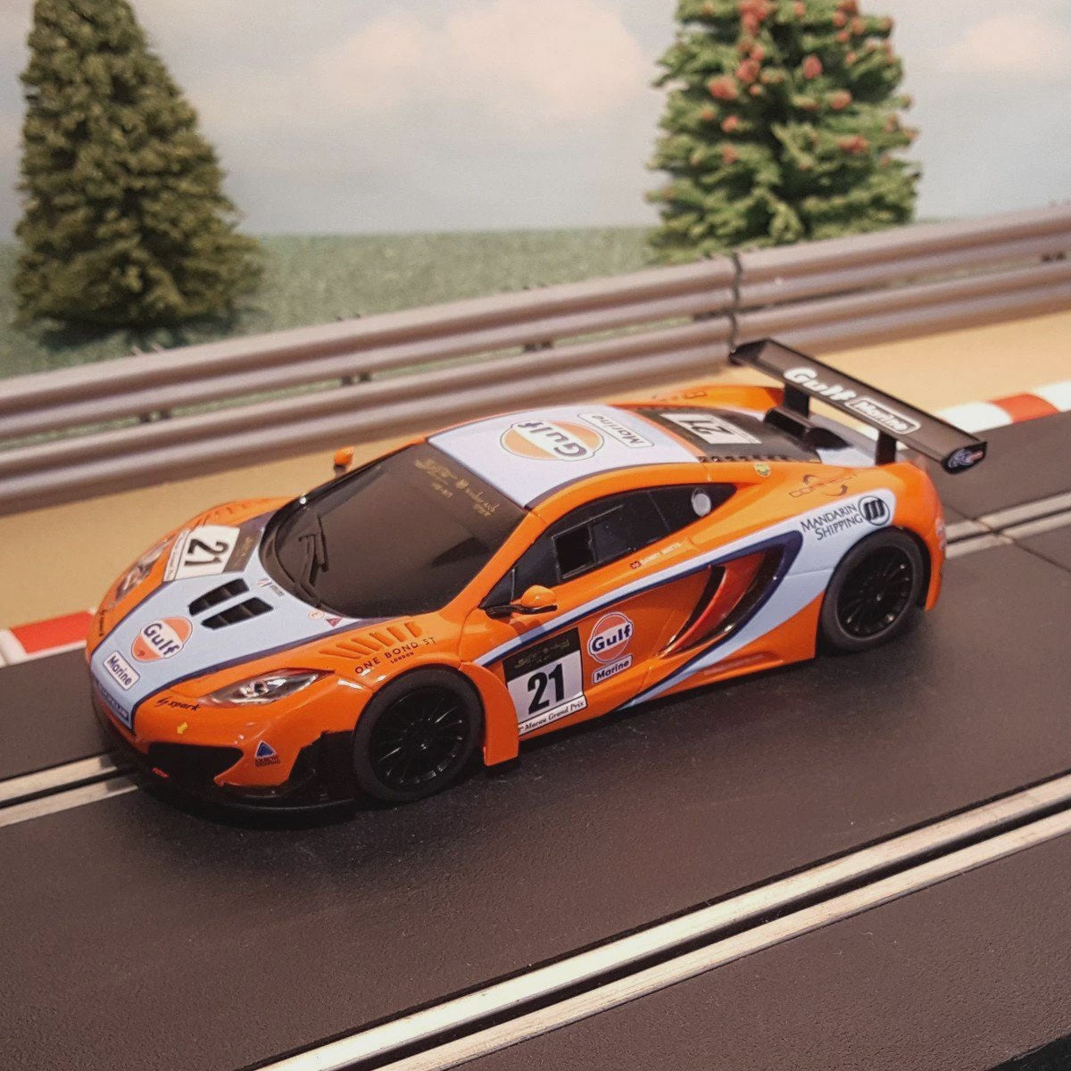 C3287 McLaren MP4-12C GT3 Gulf #21