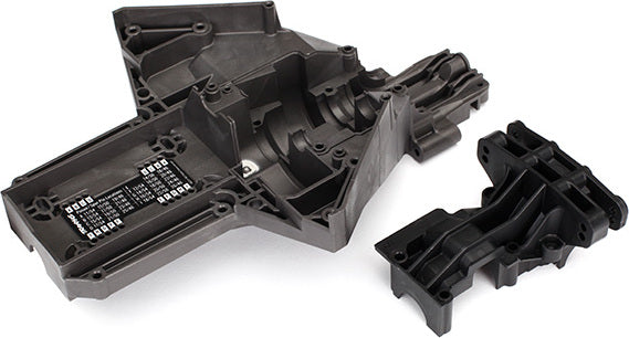 Bulkhead, rear (upper & lower), center differential (replacing #7727 & #7728 requires #5107A ball bearings (2))