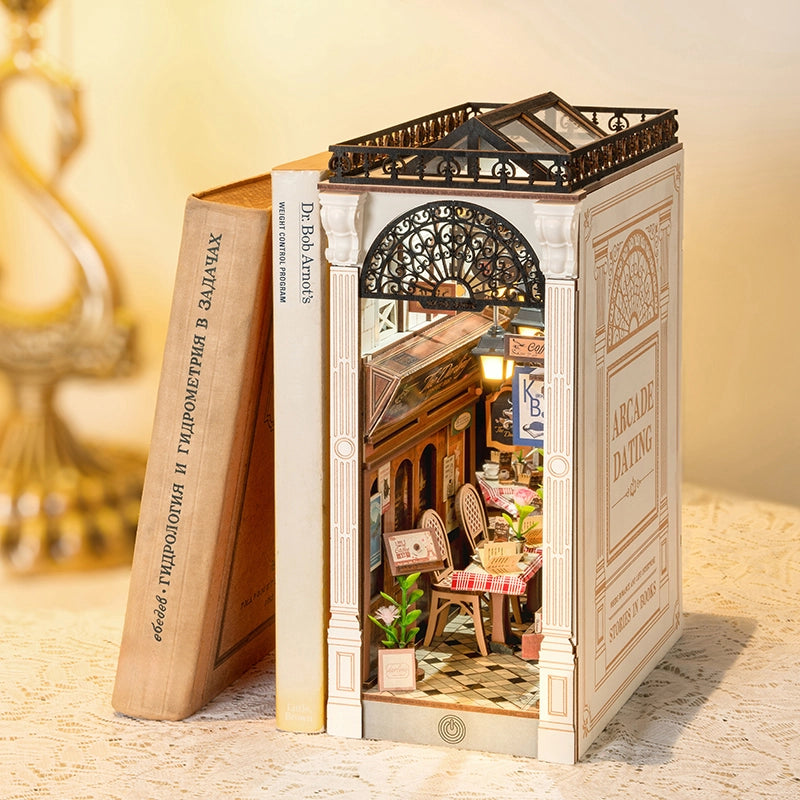 TGB10 Arcade Dating Book Nook