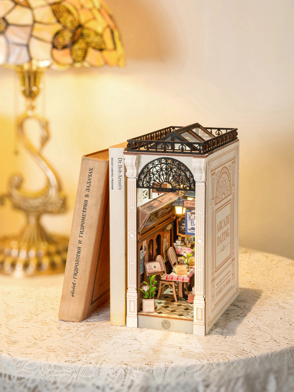 TGB10 Arcade Dating Book Nook