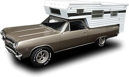 AMT1364	1965 Chevy El Camino w/Camper 1/25