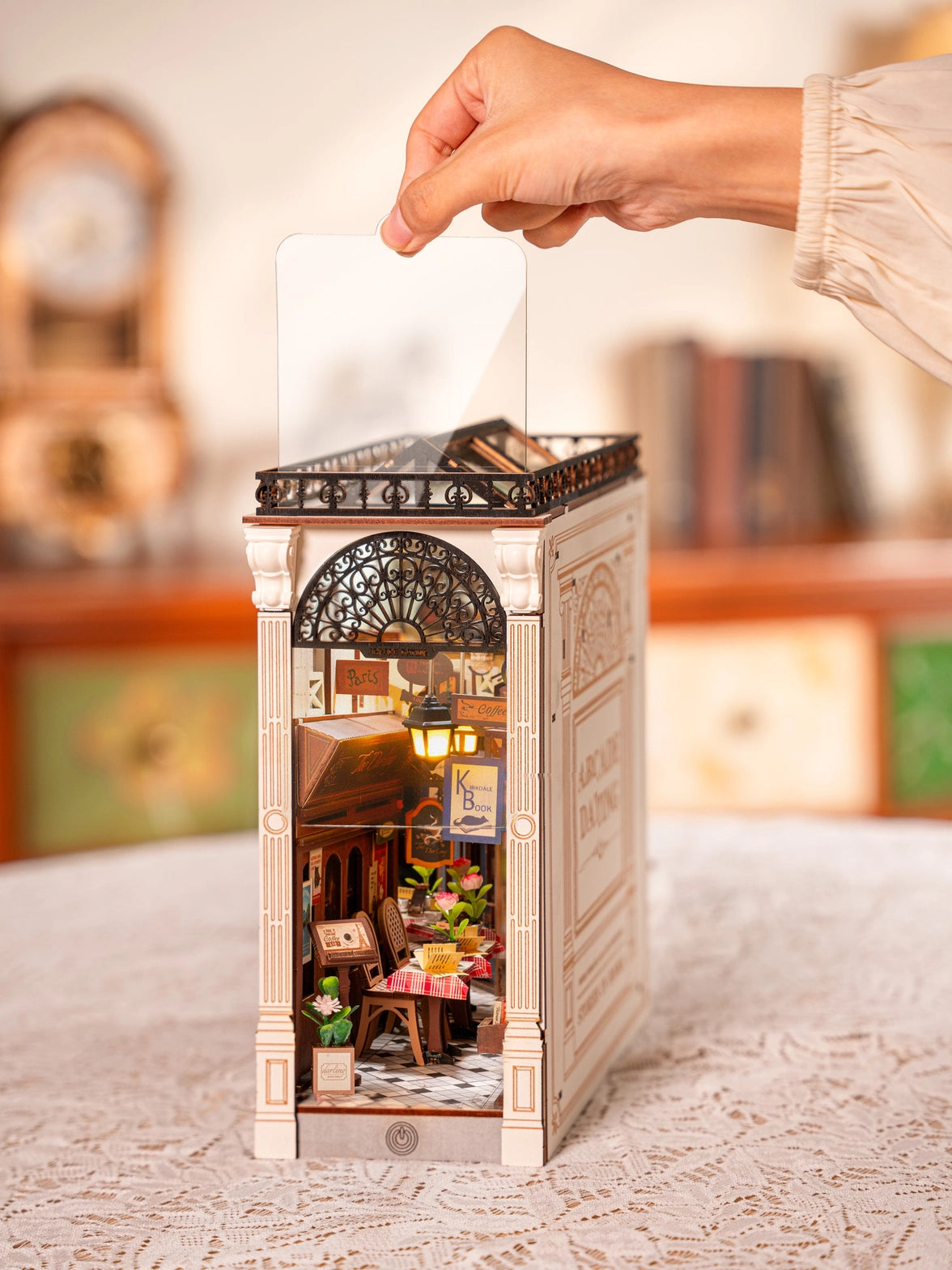 TGB10 Arcade Dating Book Nook