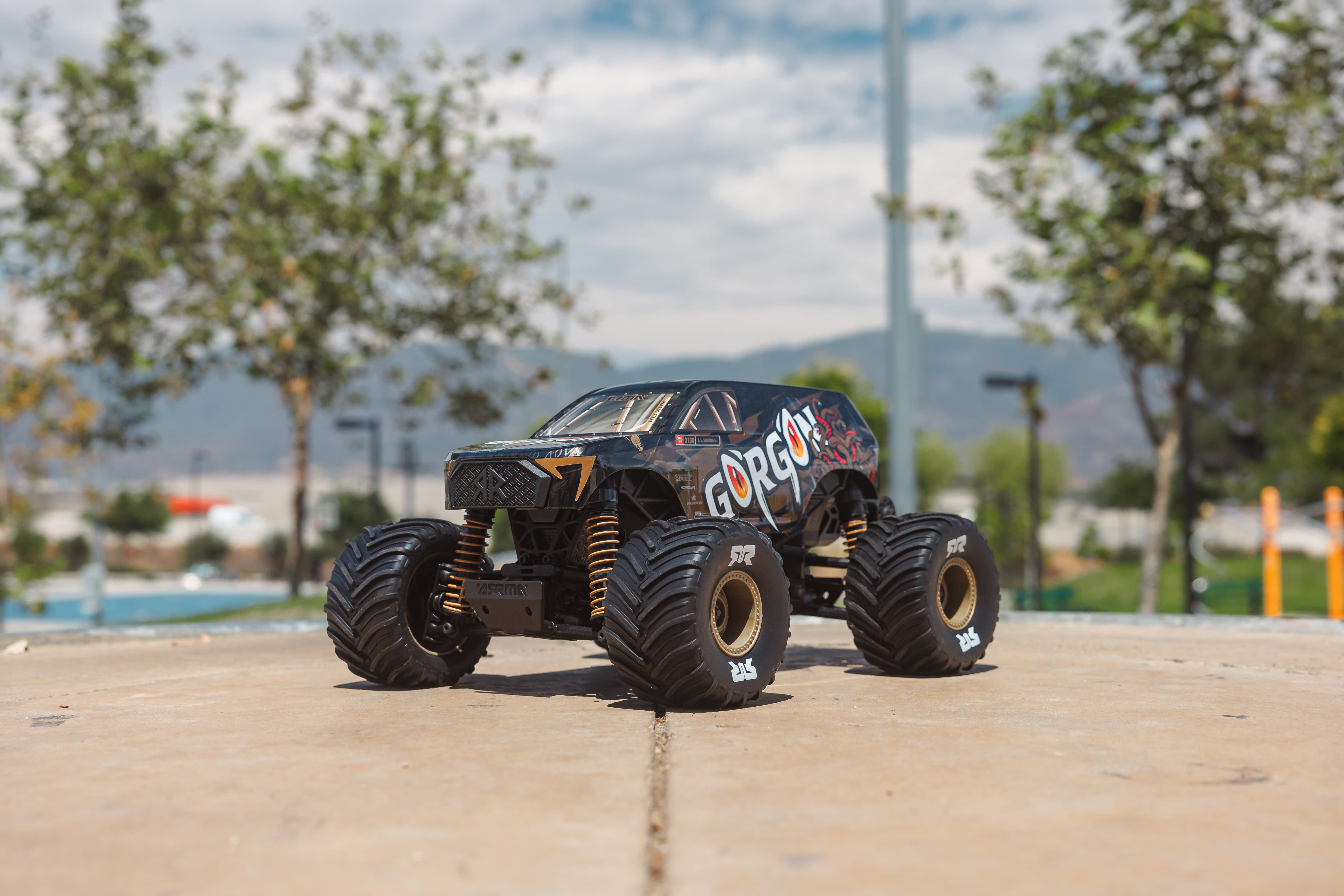 ARA2130 1/16 GORGON GROM 4X4 RTR Brushed Monster Truck (Battery & Charger Included)
