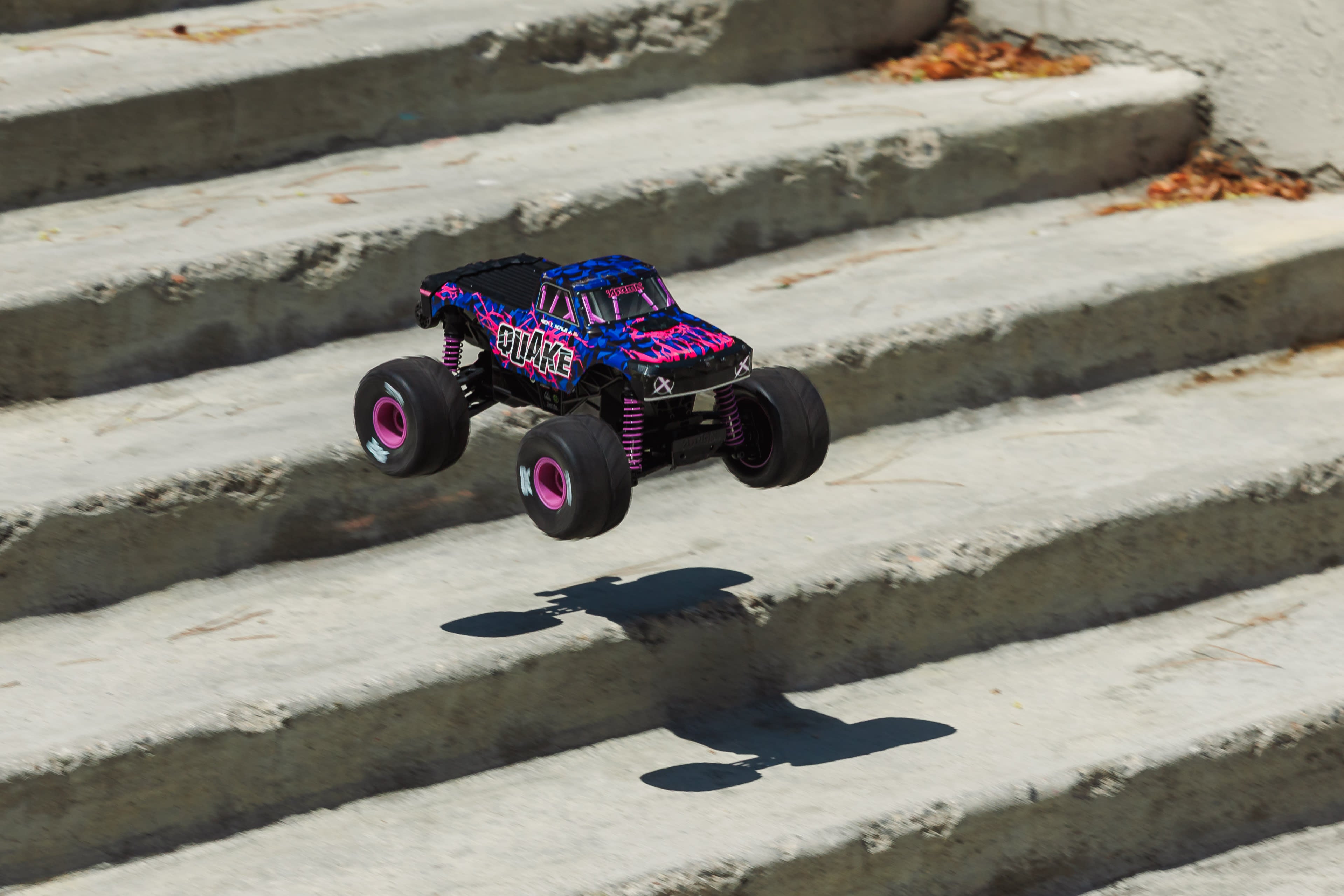 ARA2137 1/16 QUAKE GROM 4X4 RTR Brushed Monster Truck (Battery & Charger Included)