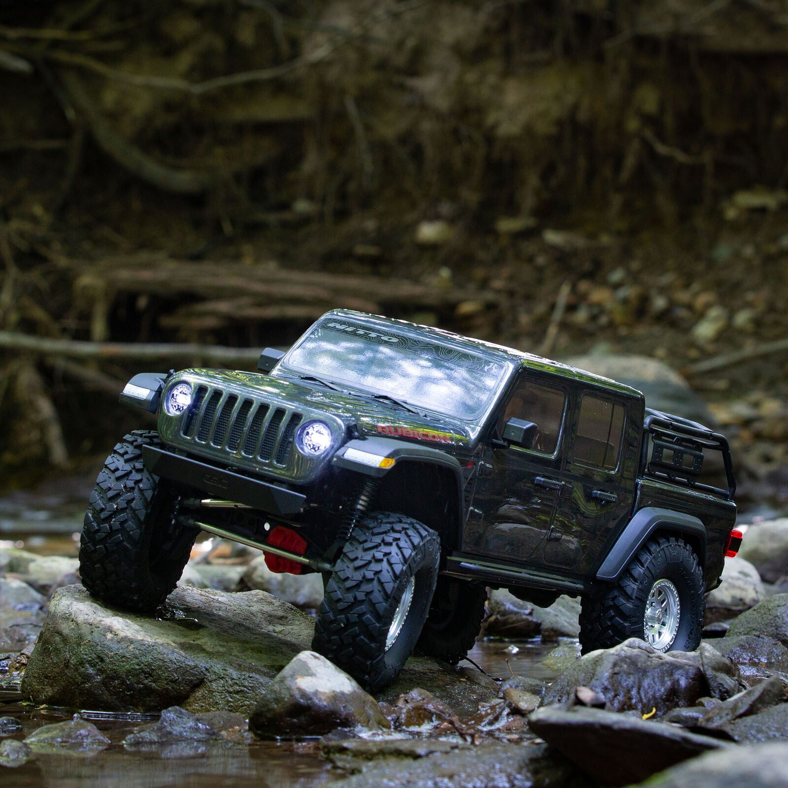 AXI03006BT1	SCX10 III Jeep JT Gladiator w/Portals 1/10 RTR Gry