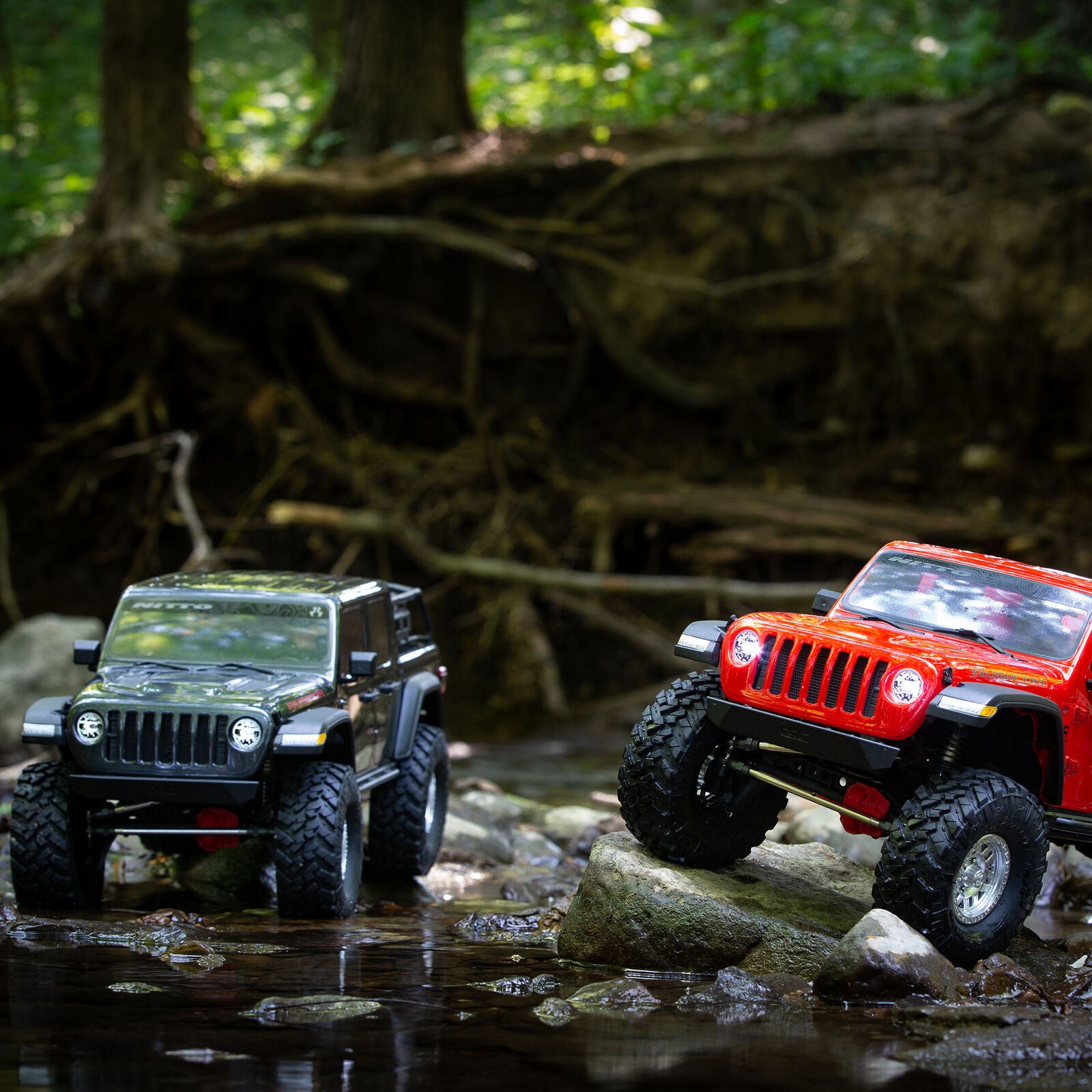 AXI03006BT1	SCX10 III Jeep JT Gladiator w/Portals 1/10 RTR Gry