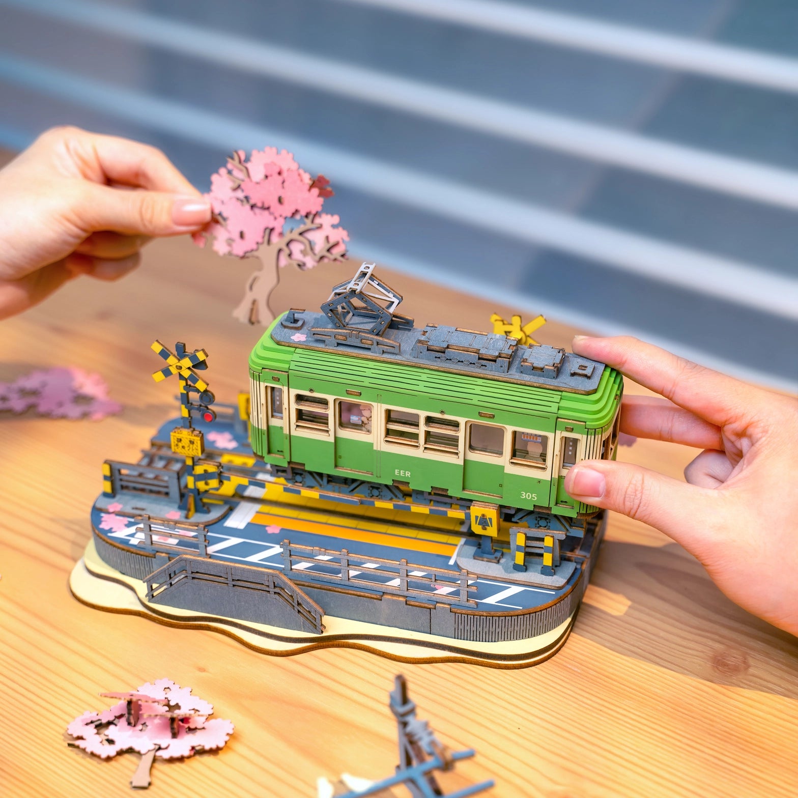 TGS02 Wooden Puzzle: Sakura Journey