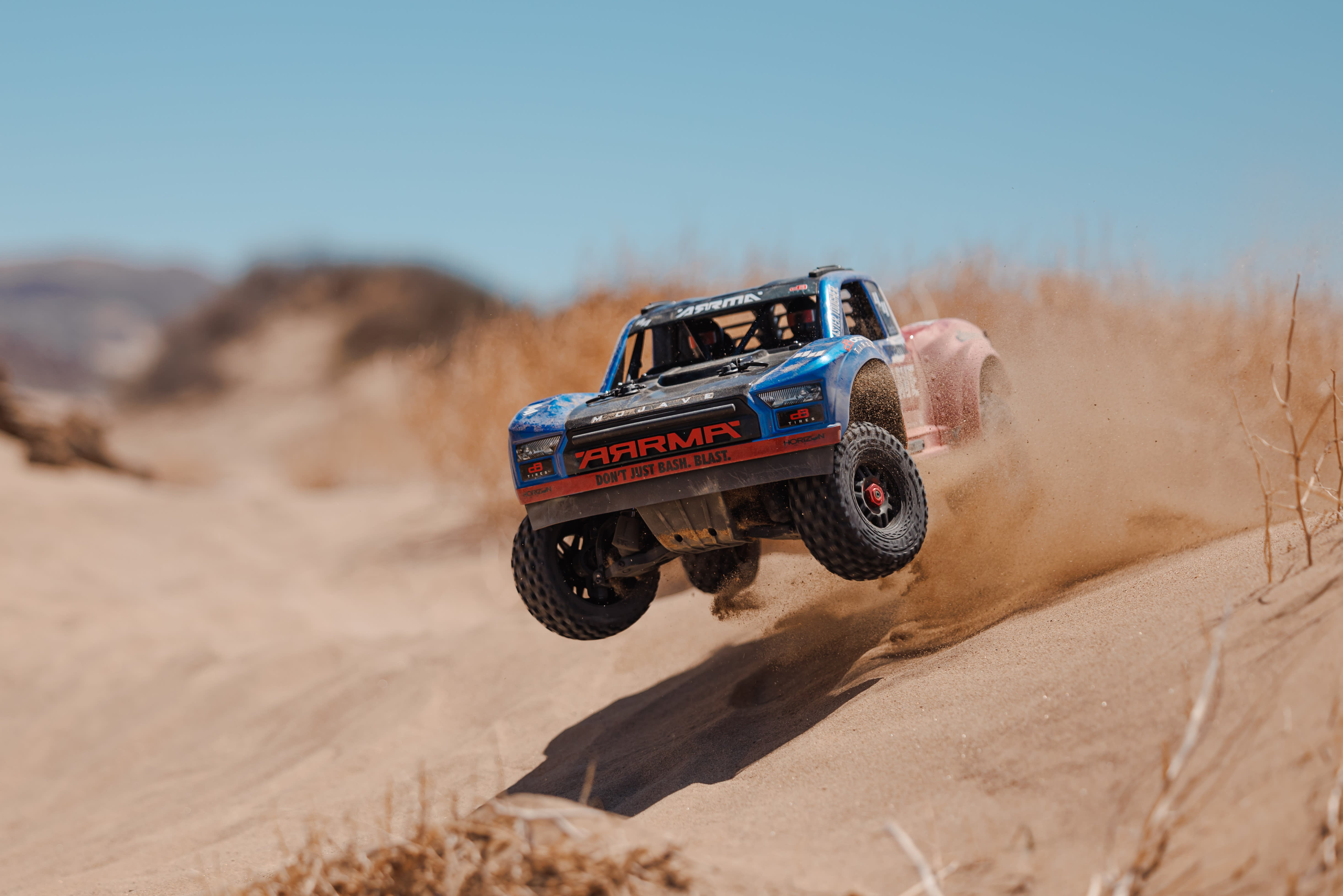 ARA4404T2	MOJAVE 4X4 4S BLX 1/8th Scale Desert Truck Blu/Red