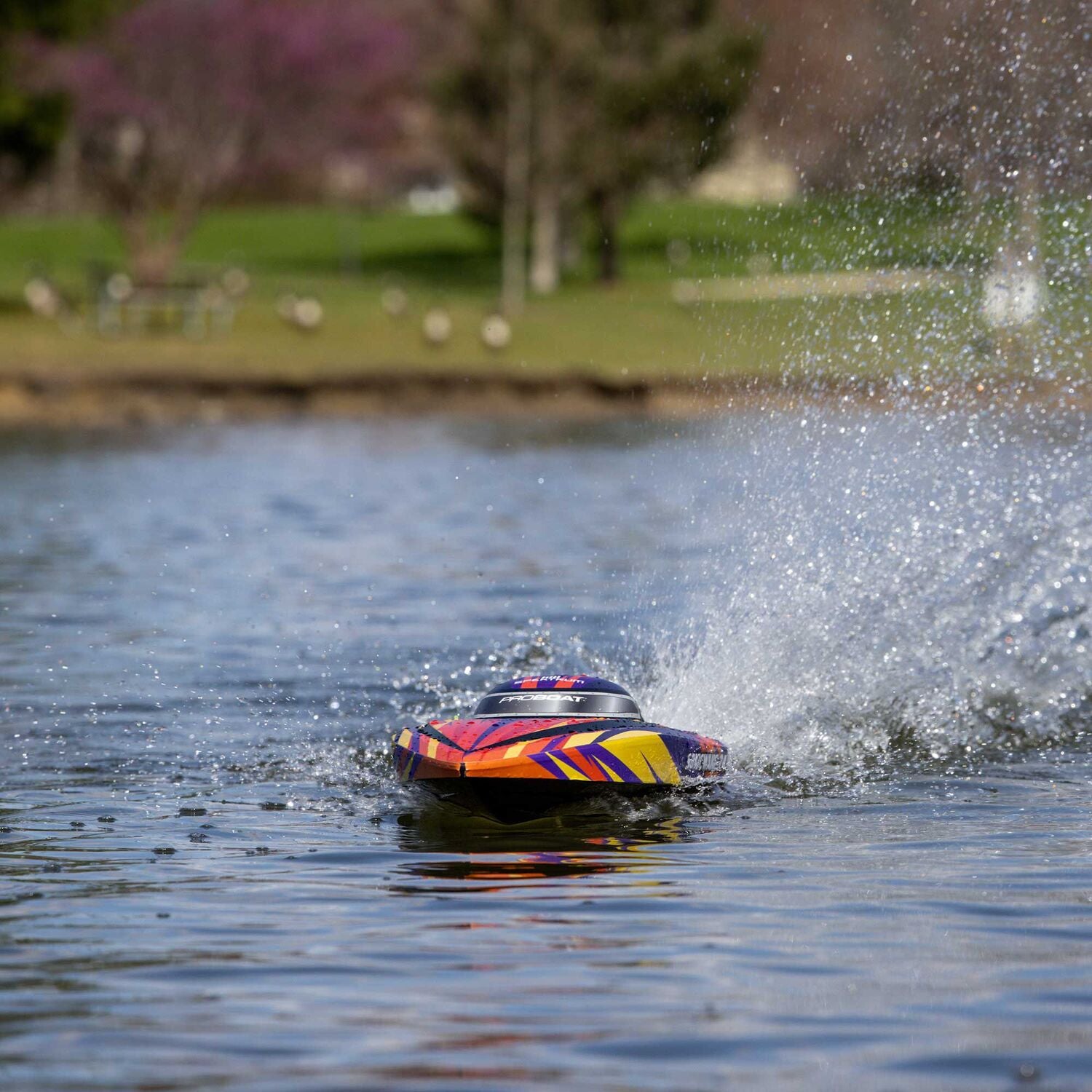 Sonicwake 24" Self-Righting Brushless Deep-V RTR (Battery & Charger Included), Red