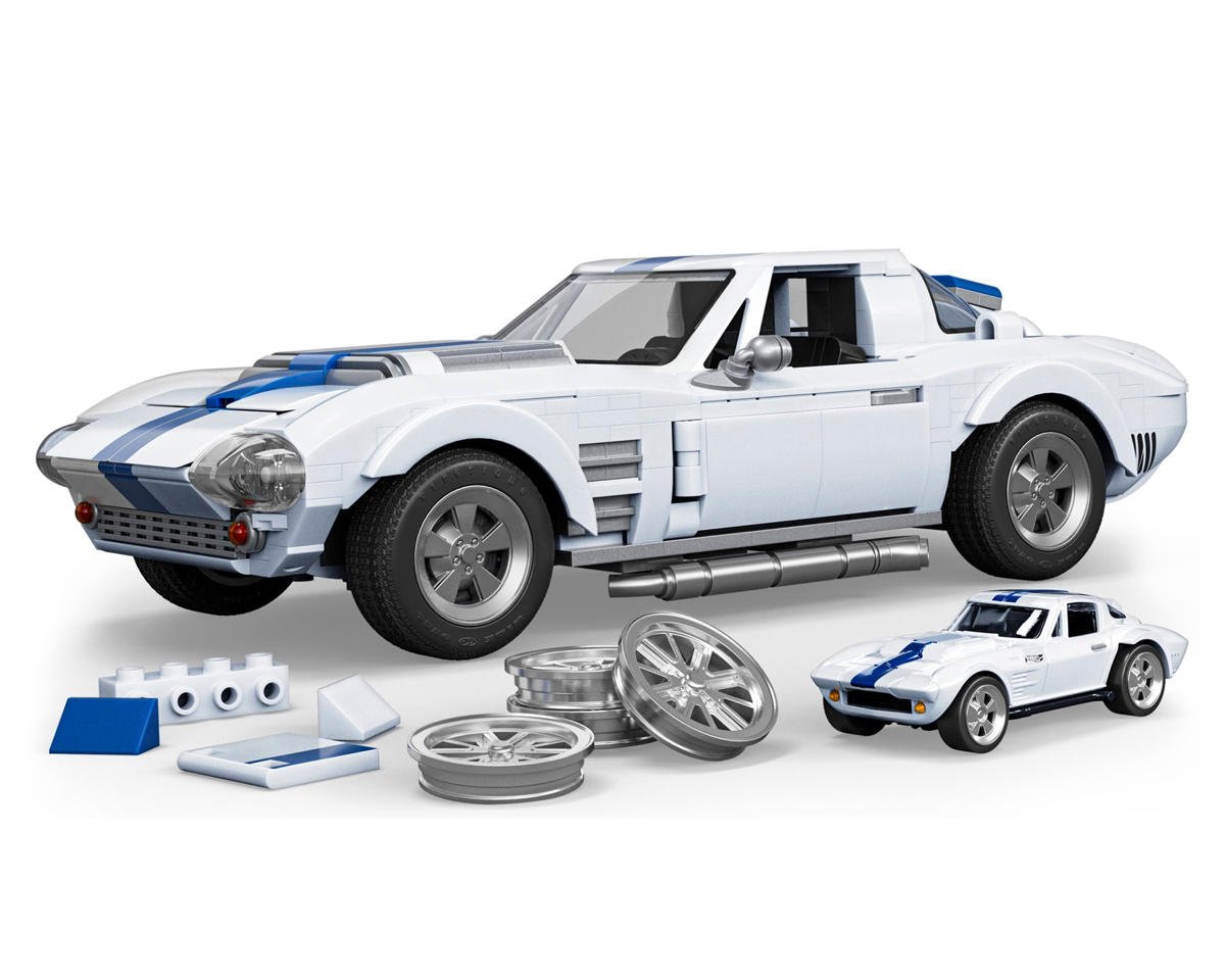 Mattel Brick Shop™ Hot Wheels® Corvette® Grand Sport Set w/Die-Cast Corvette® Grand Sport