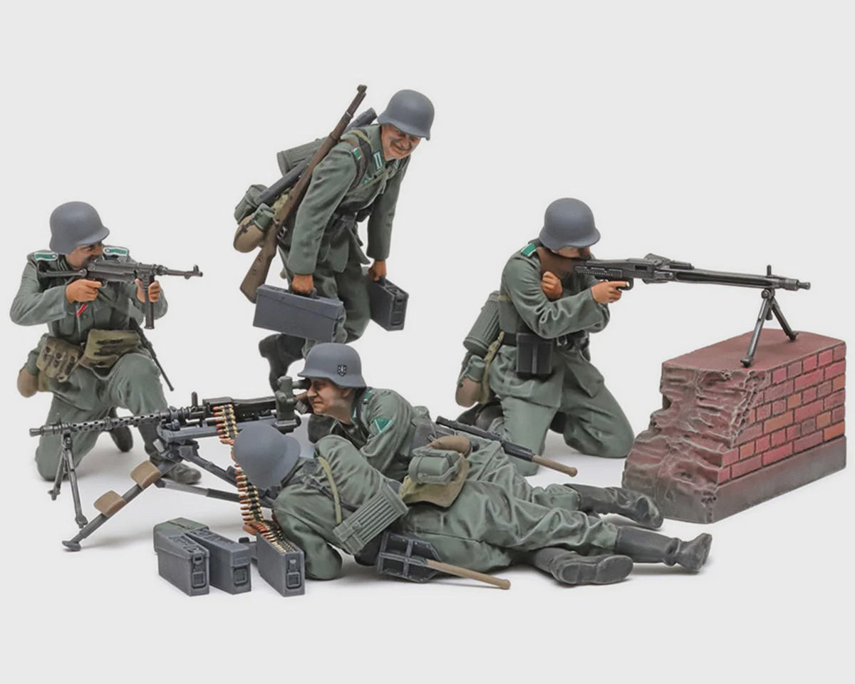 TAM35386 1/35 German Mid-WWII Machine Gun Team Model Kit